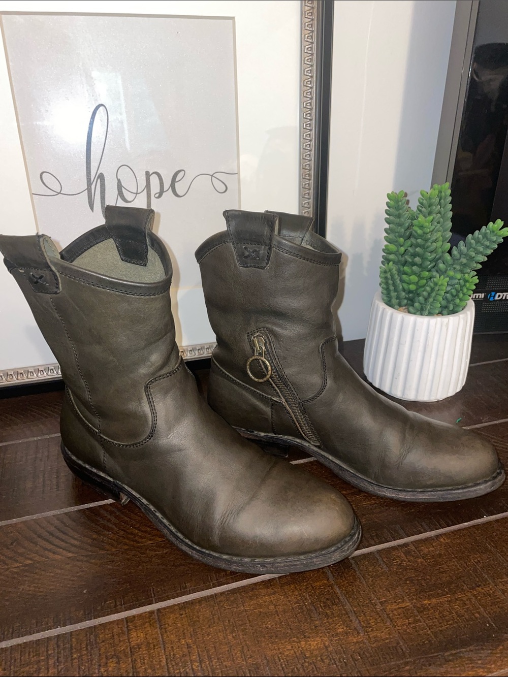 Fiorentini + Baker Cruna Military Green Leather Moto Boots Size 5 / 35 Vintage